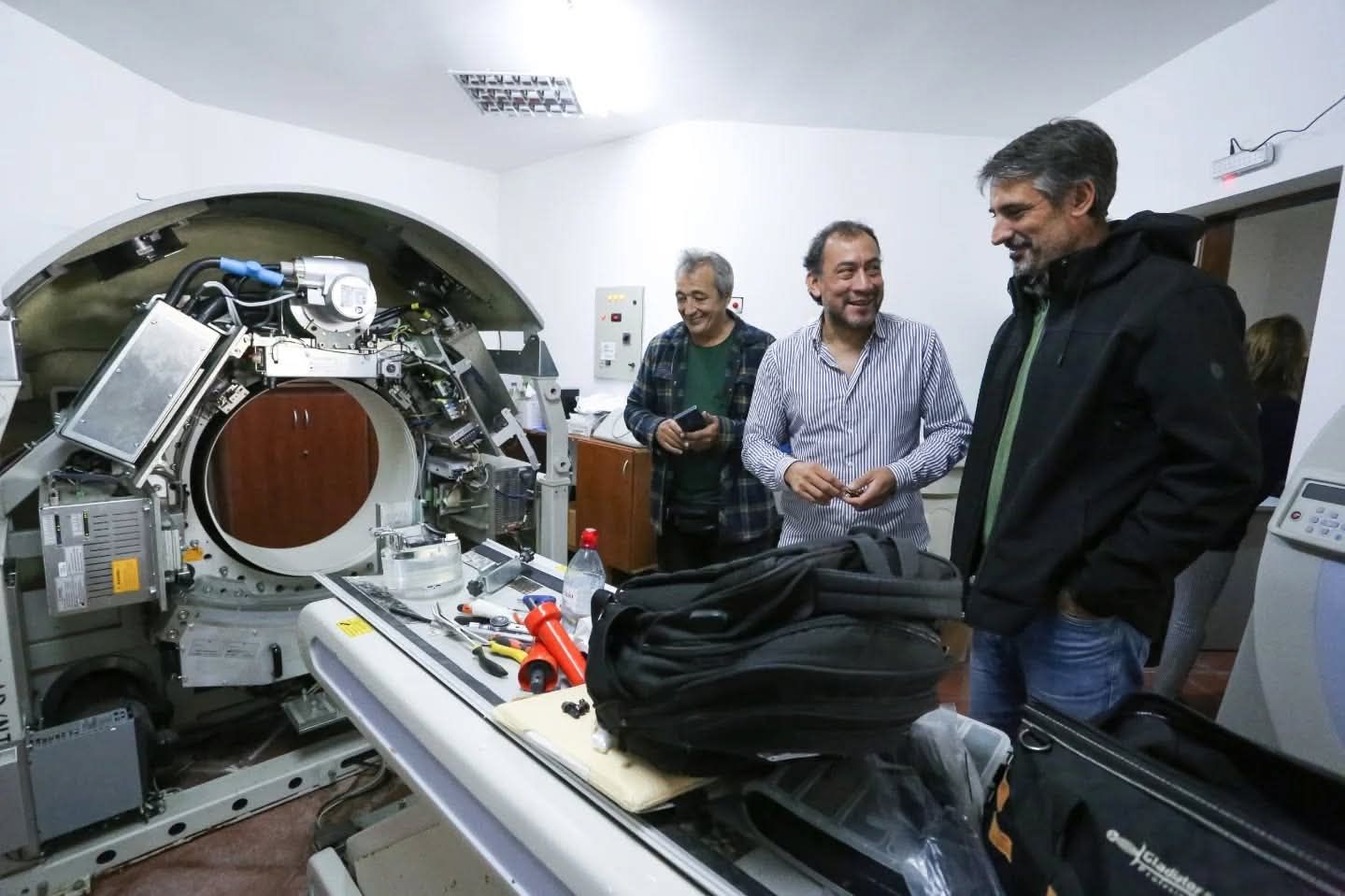 foto: Ianantuony se acercó al nosocomio para supervisar la reparación del aparato